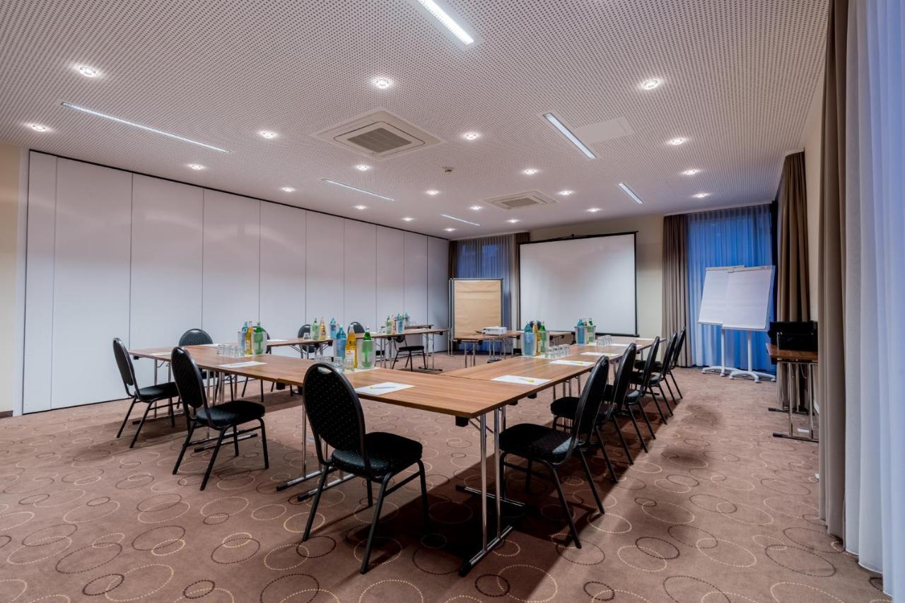 Hotel Bacchus Bensheim Bagian luar foto