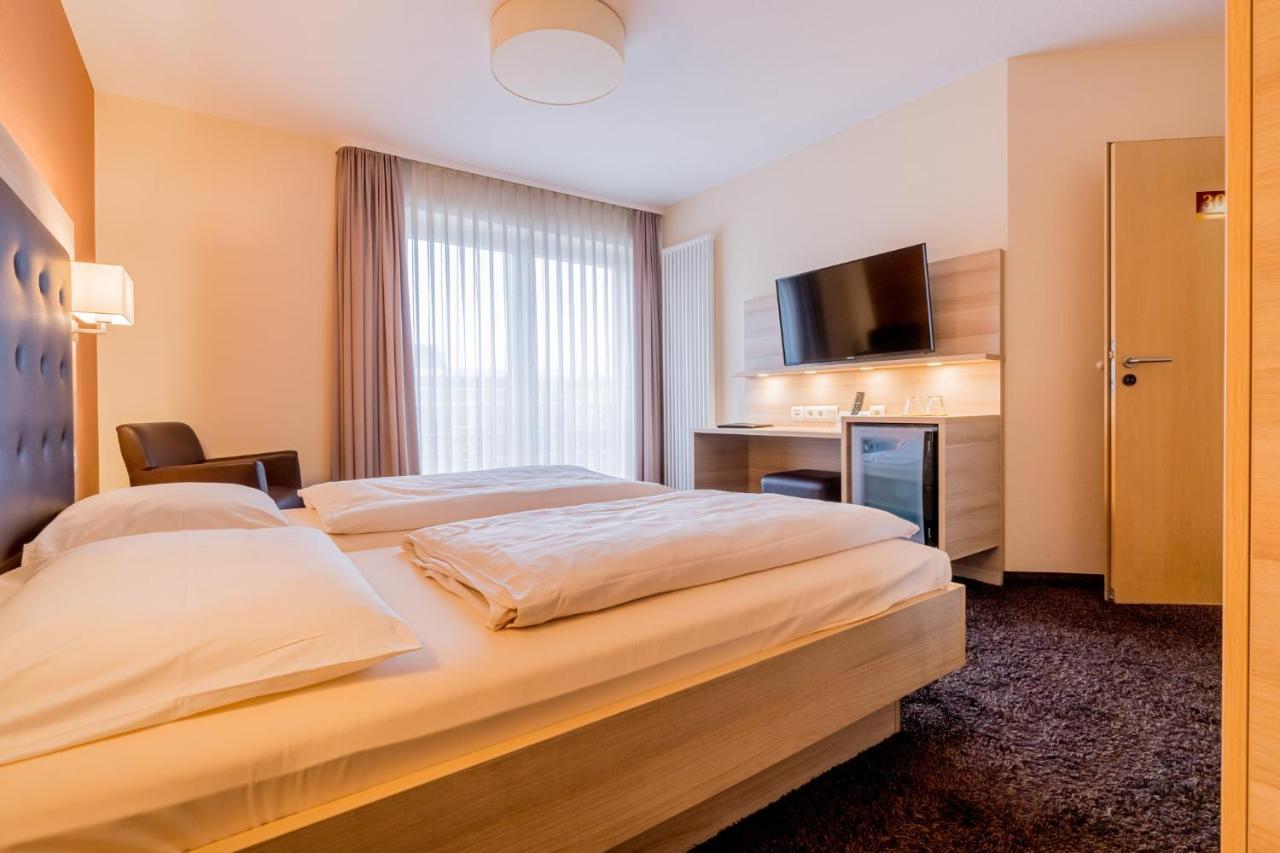 Hotel Bacchus Bensheim Bagian luar foto