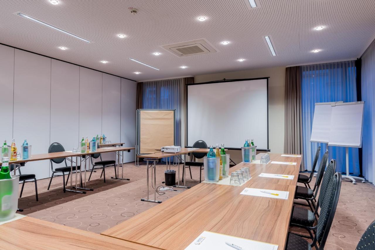 Hotel Bacchus Bensheim Bagian luar foto
