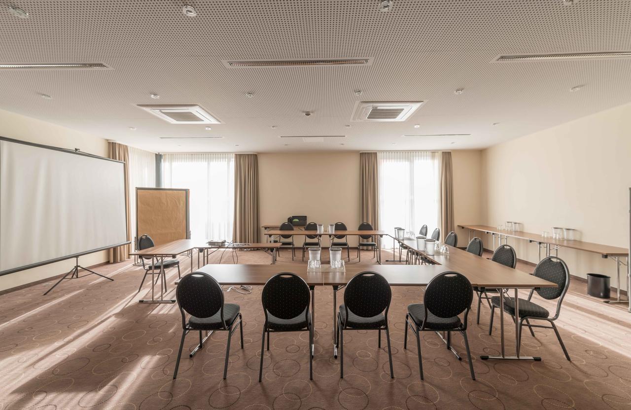 Hotel Bacchus Bensheim Bagian luar foto